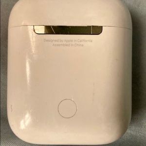 Apple case (NO AIRPOD INSIDE)
